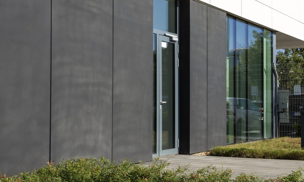 Gedeon Richter building (Debrecen) black concrete facade